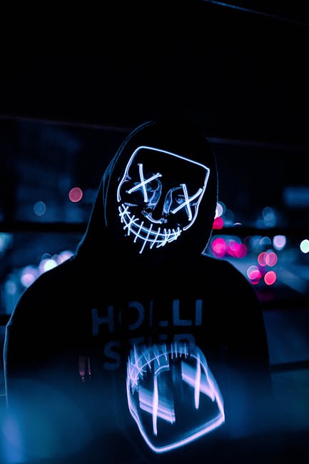 A person wearing a glowing - Credits: pexels