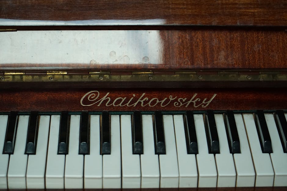Close-up of vintage Chaikovsky piano - Credits: pexels